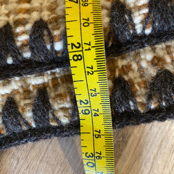 Vintage Hand-Crocheted Wool Jacket – Women’s L/XL – Brown, Structured & Unique - Picture 8 of 8